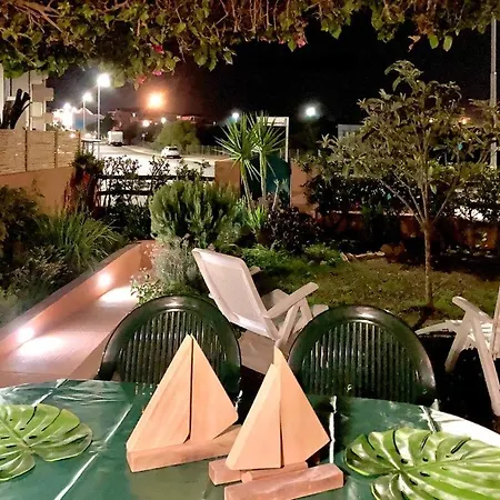 Bilocale Con Giardino Mare *