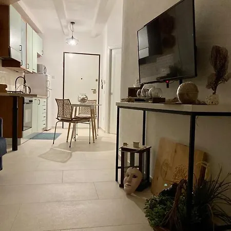Bilocale Con Giardino Mare